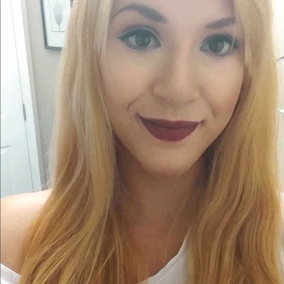 Meet your Posher, Meagan - Picture 1 of 1